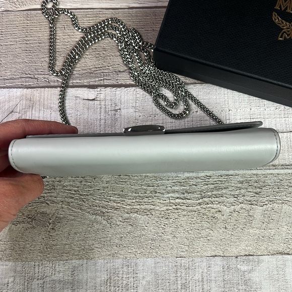 NWT MCM Travia Visetos Wallet on a Chain - Picture 7 of 13